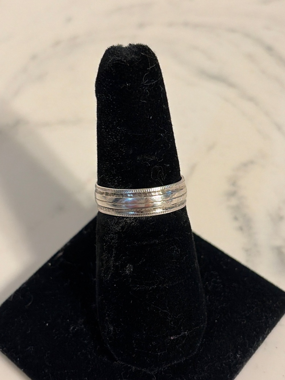 925 Sterling Silver Textured Band Ring - Silver size 9
